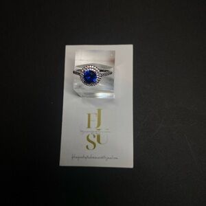 Hand Crafted Sterling Silver 925 Elegant Blue Swarovski Gemstone Ring size 9